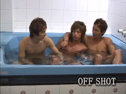 9450815:  Clingy Sho with Hikaru is the best kind of anything.  lol Nagi’s so lonely over there XD