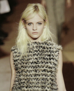 Ginta Lapina @ Marc Jacobs Fall 2010