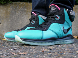 jailblazin:  WDYWT: Pre-Heat Lebron VIII’s  i need these bad