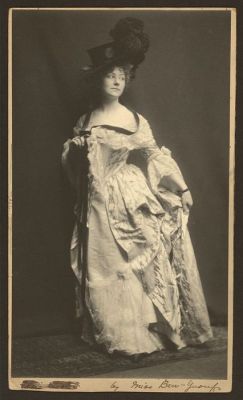 belleepoqueactresses:  1899, Elsie Leslie in costume as Lydia