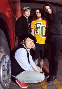 falloutboyfacts:  I cant even… 