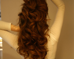 Adore her hair :))