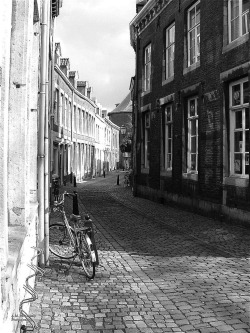blacknwhites:  Via northcountrygent:  Bicycle, Maastricht, NL.