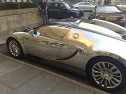 king8389:  dear bugatti who is the prettiest of them all? oo