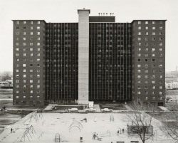 South Lake Street Apartments 2, Chicago photo by Thomas Struth,