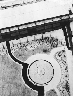 Berlin photo by László Moholy-Nagy, from the radio tower series,