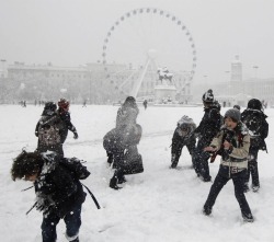 nevils:  There are snow ball fights all over Europe. Even here,
