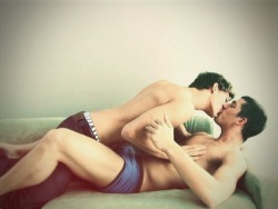 fuckyeahdudeskissing:  Fuck Yeah Dudes Kissing! The place to see men kiss on Tumblr. Submit a kiss. 