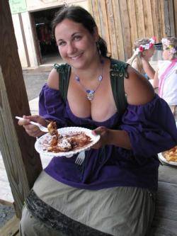 fairefest:  That Costume Girl » Blog Archive » That Costume Girl Visits the Renaissance Faire 