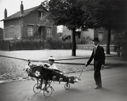 L'Aéroplane de Papa photo by Robert Doisneau, 1934