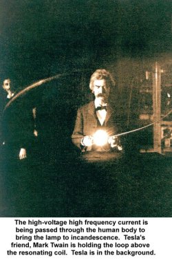 awesomepeoplehangingouttogether:  Mark Twain & Nikola Tesla