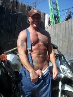 Hot junk yard daddy!