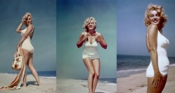 itzellovato:  Marilyn Monroe’s thighs touched when she walked,