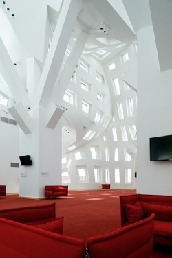 ondabed:  Center for Brain Health by Frank Gehry 