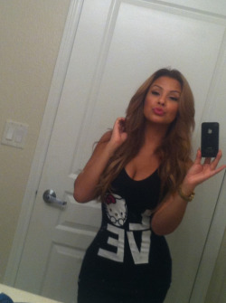 shesoserious:  *#teamiphone all day baby
