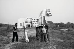 Someone left a horse on the shore photo by Gigi Scaria, 2007