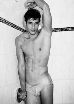 dreambulge:  mansexfashion:   Felipe Martins  http://mansexfashion.tumblr.com/