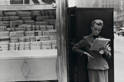Elbowing Out of Town Newstand, NY photo by Louis Stettner, 1954