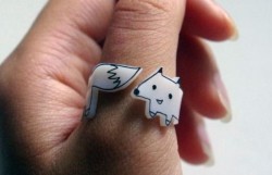 fuckyeahfoxfriends:  Wrap Around Fox Ringy Super cute fox ring