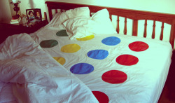 forthetoyandtheboy:  prurire:  In a playful mood today.  Need these sheets. Stat 