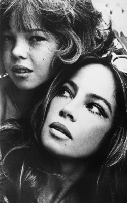 Leslie Caron & her Daughter photo by Patrick Lichfield, 1968