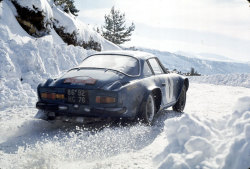  Alpine A110. 