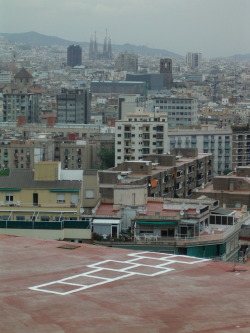 numbbeachbum:  ocularfixation:  Hopscotch to Oblivion- Barcelona,