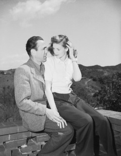 anything-classic:  Humphrey Bogart and Lauren Bacall.