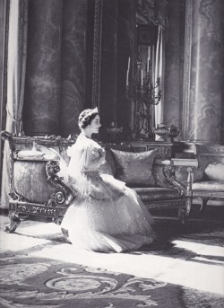 vintage-royalty:  The Queen Mother photographed by Cecil Beaton.