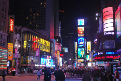 fuckyeahnightlife:  Times Square, NYC. 