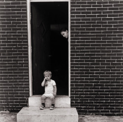 untitled photo by Elinor Cahn; East Baltimore, 1975