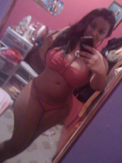 kanyebreast:  LMFAO!!!!!!!! foxisallsmiles:  imapervert:  xn—b6h:  xaishadoll:  http://xaishadoll.tumblr.com/  some dude said i photoshop my body :/ i deff. do NOT. lol.   i, a female, said you were photoshopped because you are.  i don’t have a reason