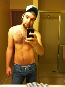 fortheloveofhairy:  fuckyeahchesthair: I like little fuzzy guys