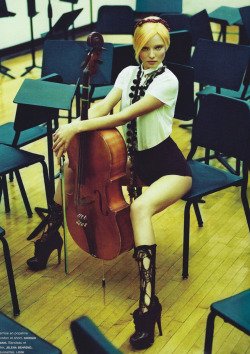 Cellos are fucking sexy. Seriously