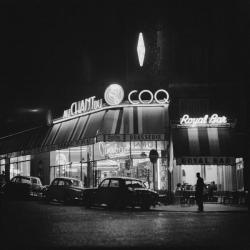 gacougnol:  Paris, Montmartre la nuit, août 1958 Marcel Bovis