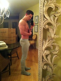 fistfullofassholes:  Long johns!  I love long johns.