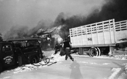  Ed Gein’s house on fire. 