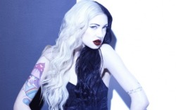 Porcelain Black