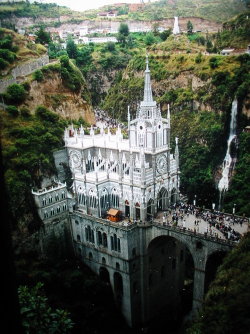 hrtbps:  Santuario de Las Lajas is a church built inside the