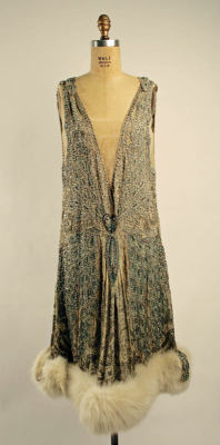 omgthatdress:  1920s dress via The Costume Institute of the Metropolitan