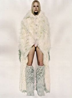 niteo:  “Blonde Ambition” in Pop 23 Fall/Winter 2010 with