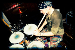 Matteo Ramuscello hits the drums with extreme violence -