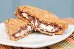 prettygirlfood:   S’mores French Toastmakes 1 sandwich 2 slices