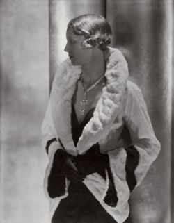 so30s:  Petite Manteau Callot, Paris, 1930 by George Hoyningen-Huene