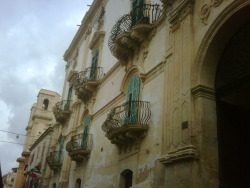 10magazine:  Sicily more gorgeousness from Noto so exciting !!