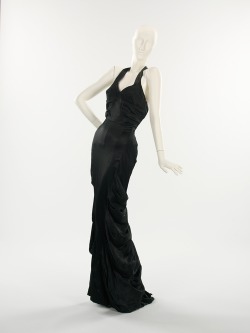 omgthatdress:  Elsa Schiaparelli evenign dress ca. 1938 via The