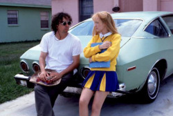  Tim Burton and Winona Ryder on the set of “Edward Scissorhands”