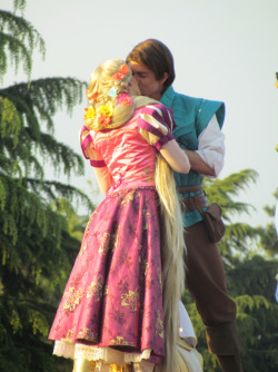 notsoplainbutinsanejane:  music-belle:  Rapunzel and Flynn (now