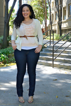 curvesome:  Ruffles are a curvy girl’s best-friend. http://GirlWithCurves.tumblr.com