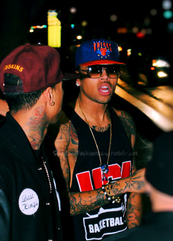 tyga with the Redskins love [prolly jus a dope snapback he wanted]